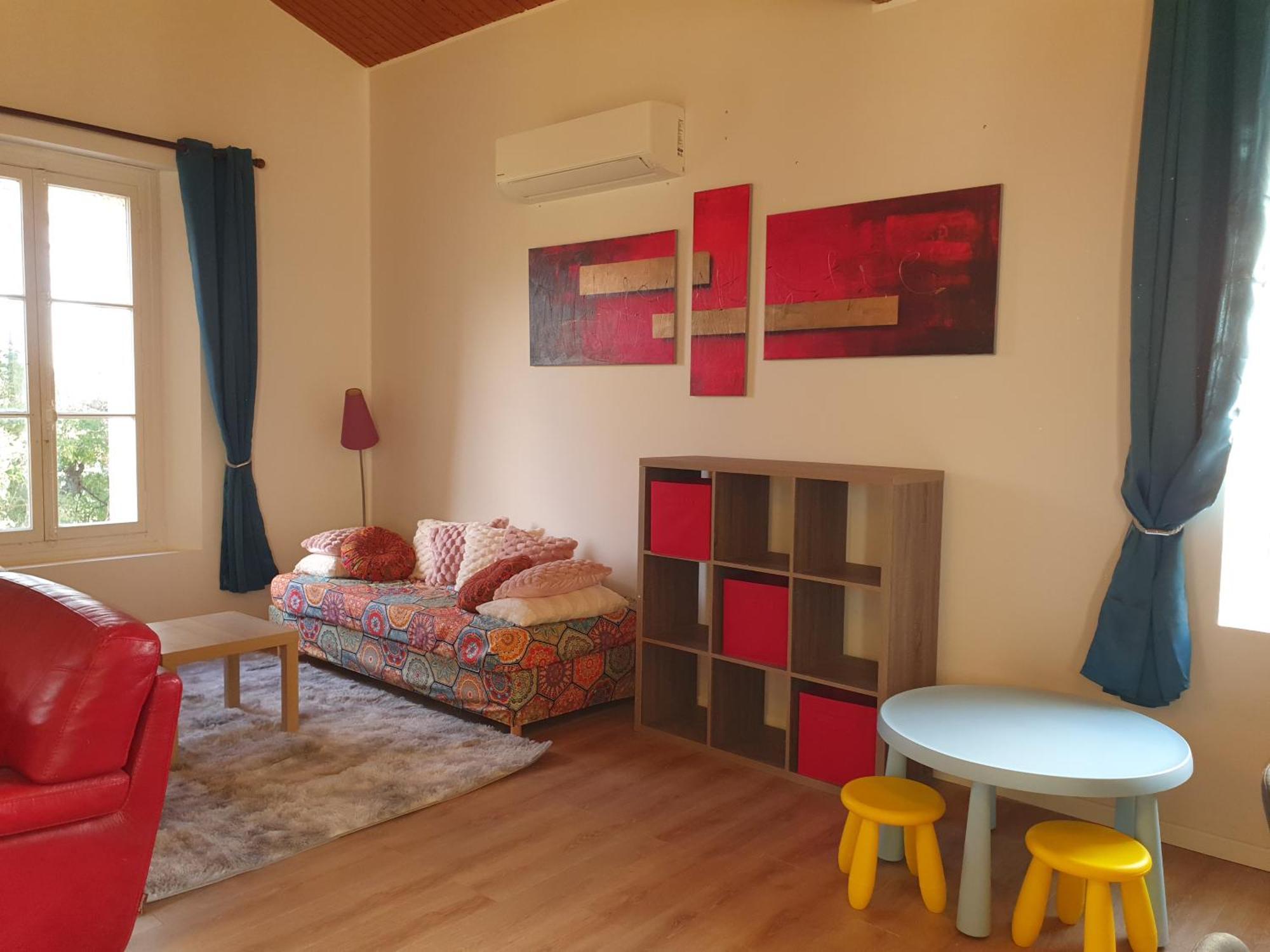 Maison Avec Piscine Location De Vacances Ferme Pedagogique Du Dolmen Le Pouget Dış mekan fotoğraf