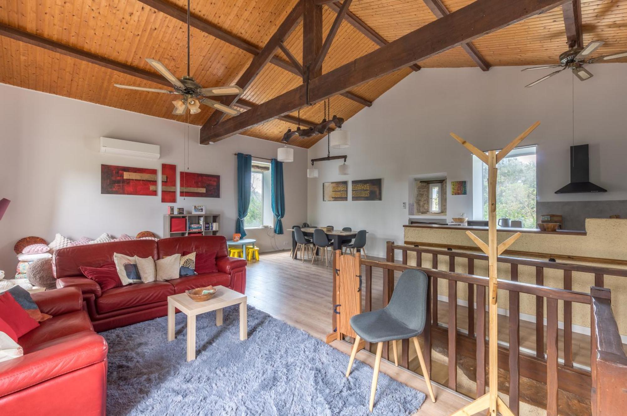 Maison Avec Piscine Location De Vacances Ferme Pedagogique Du Dolmen Le Pouget Dış mekan fotoğraf